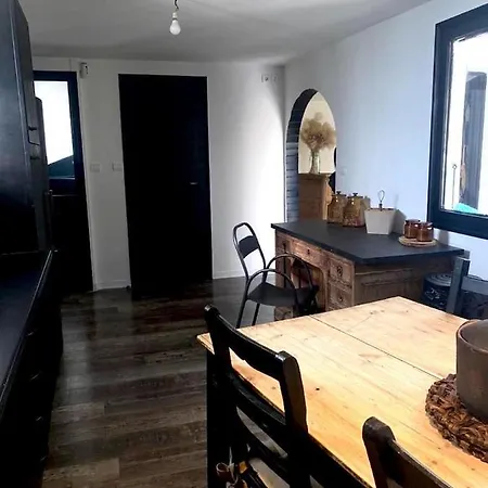Holiday home Maison Atypique *