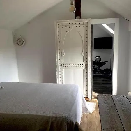 Holiday home Maison Atypique