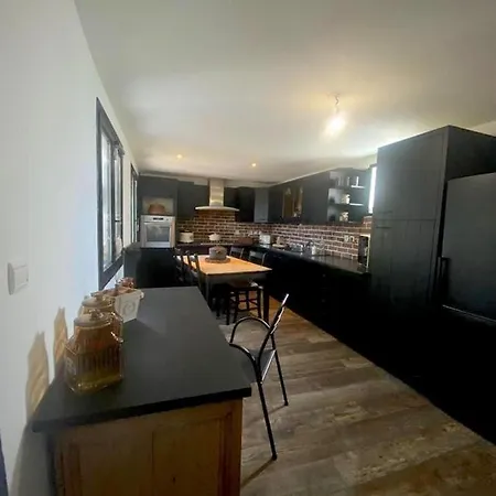 Holiday home Maison Atypique